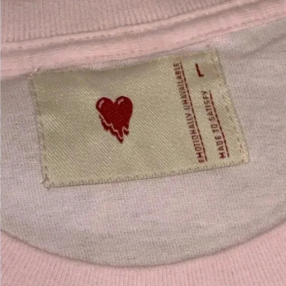 emotionally unavailable made to satisfy pink heart logo short sleeve tee shirt - Picture 6 of 9